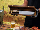Faca Churrasco KnifeLab 9" Golden Skull no Estojo de Madeira